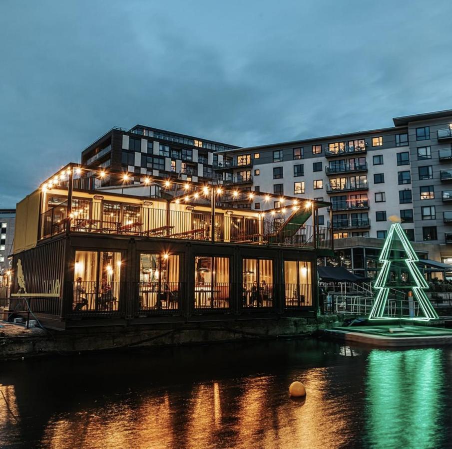 Modern Leeds Dock &free Secure Parking! Appartement