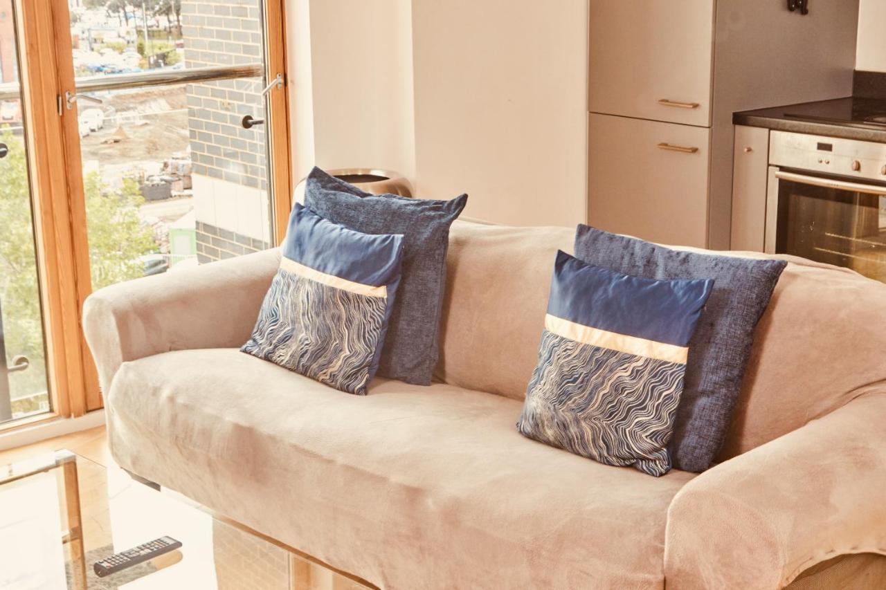Апартаменты Modern Leeds Dock &free Secure Parking! *