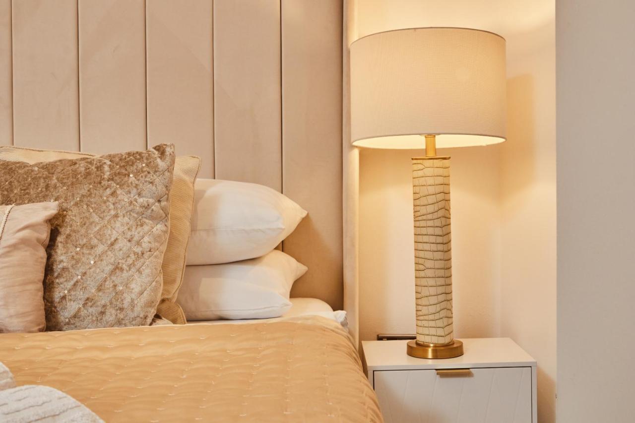 Апартаменты Modern Leeds Dock &free Secure Parking! *