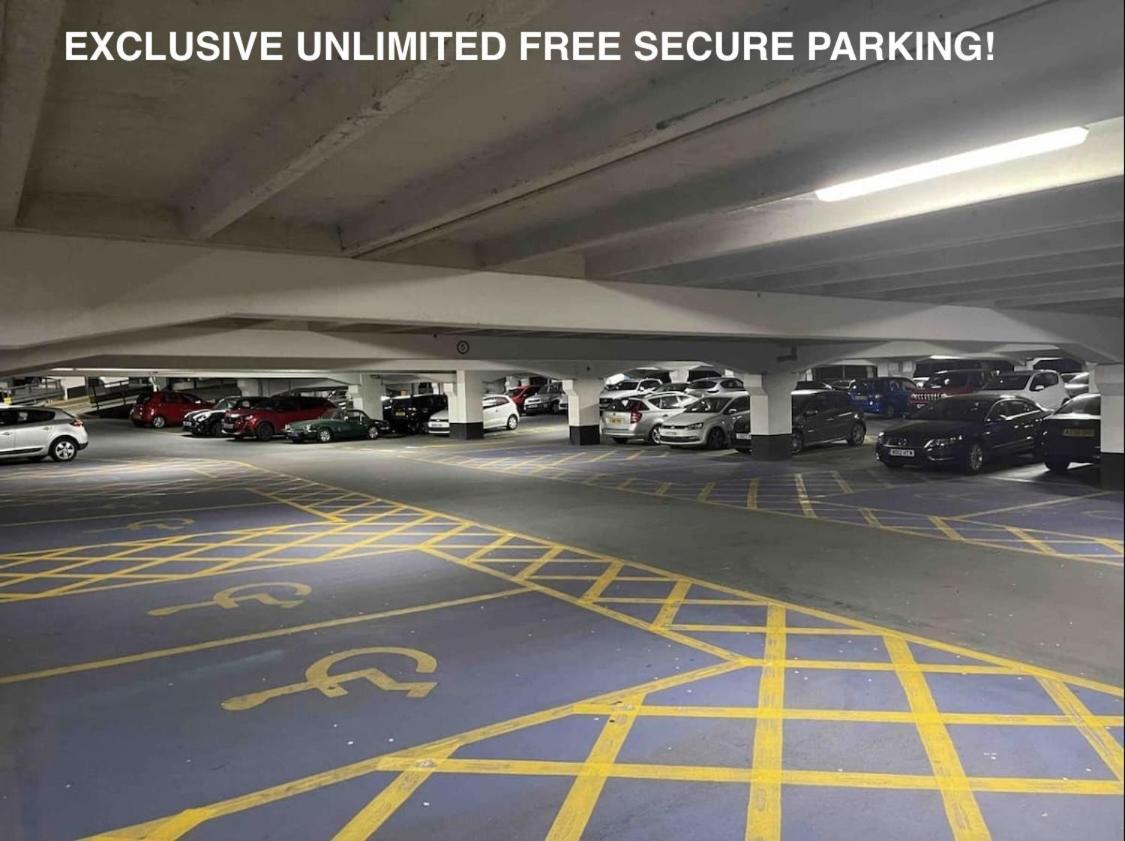 Modern Leeds Dock &free Secure Parking! Лидс